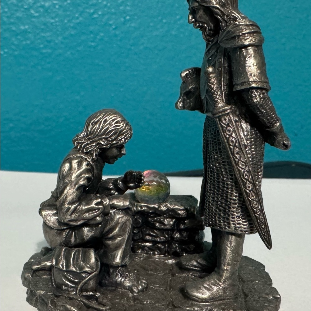 Lord of the Rings Sculpture of Merry and Theoden.